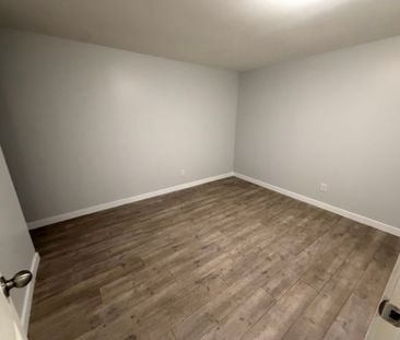 For Lease - 10 Mosley Street Unit# 2B, Aurora, Ontario - Photo 4