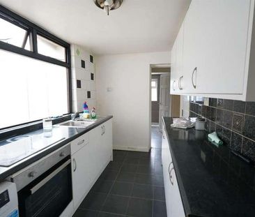 Richmond Road, Grays, RM17 - Photo 4