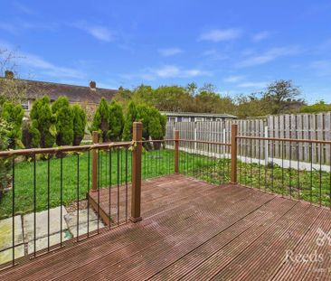 2 bedroom end of terrace house to rent - Photo 6