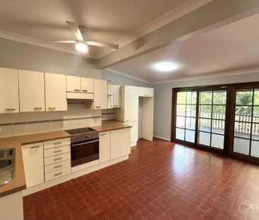Ermington - Photo 1