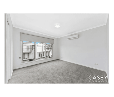 Stunning Family Home in a Prime Location - Photo 1