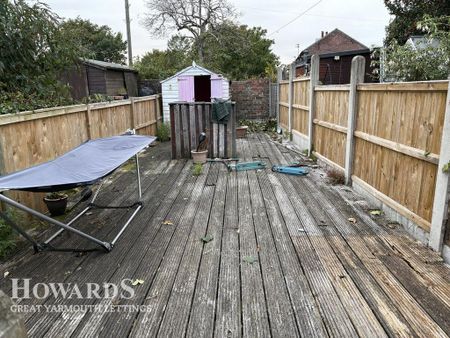 2 bedroom terraced house to rent - Photo 2