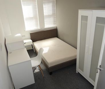 4 bedroom private hall to rent - Photo 5