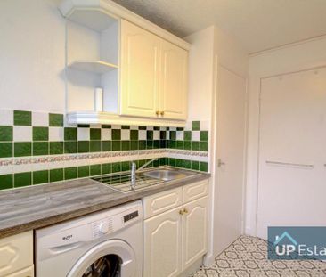 2 bedroom maisonette to rent - Photo 6