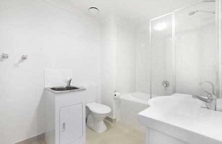 ONE BEDROOM APARTMENT - Photo 3