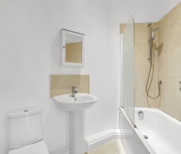 Bishops Way, E2, London - Photo 4