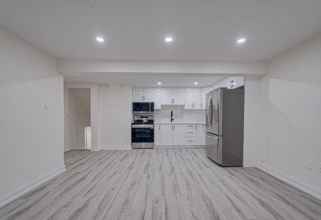 For Lease - 383 Rexford Drive Unit# 2, Hamilton, Ontario - Photo 3