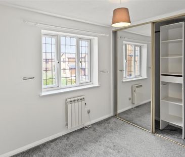 2 bedroom semi-detached house to rent - Photo 4