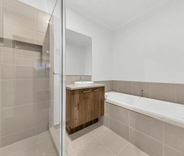 "A contemporary new build in a prime Wyndham Vale location." - Photo 5