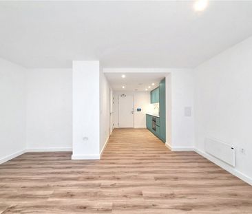 Calibra Court, Kimpton Road - Photo 3