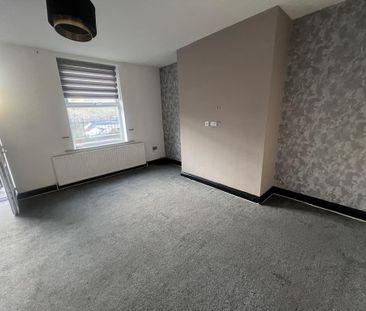 4 bedroom terraced house to rent - Photo 1