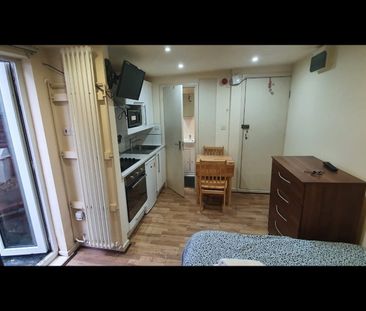 Studio Flat, Ash Grove, NW2 - Photo 5