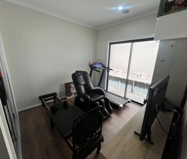 Splendid 3Br Home in Mt Atkinson, Truganina! - Photo 3