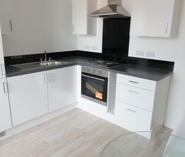 Cross Street, - Photo 3