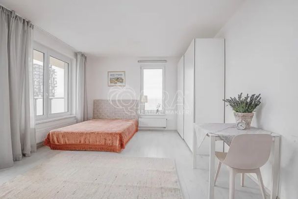 Pronájem bytu 1+kk s balkonem, vedle metra B, Praha 5 Stodůlky - Фото 1