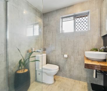 TWO BEDROOM FURNISHED COASTAL DUPLEX - Photo 4