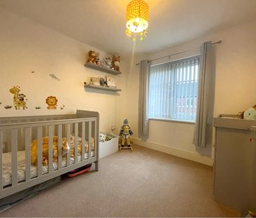 3 bedroom semi-detached house to rent - Photo 3