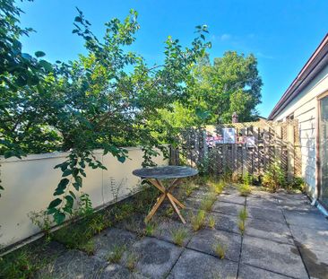 For Lease - 3823 Lakeshore Boulevard Unit# A, Toronto, Ontario - Photo 3