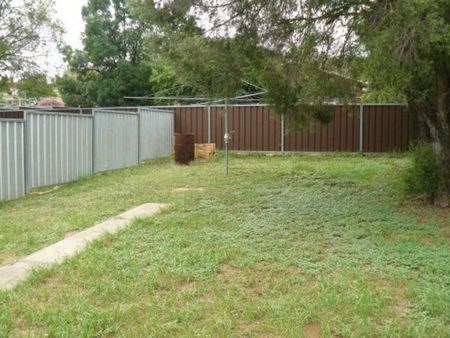 Two bedroom renovated unit a stone throw from the CBD - Photo 5