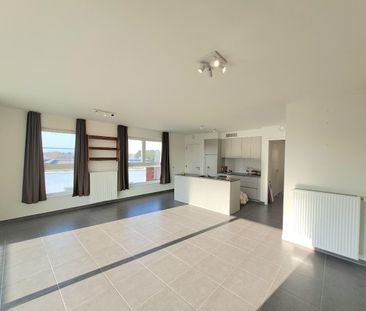 Ruim appartement te huur in Harelbeke met zicht op de Leie! - Photo 2