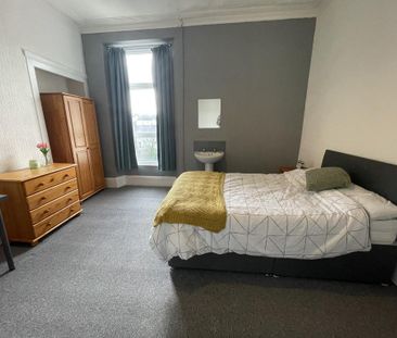 10 bedroom house share to rent - Photo 6