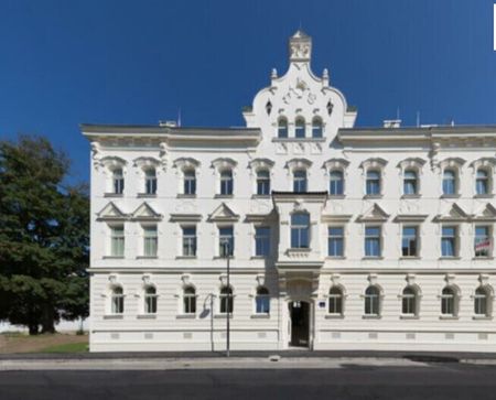 Provisionsfrei für den Mieter! 3-Zimmer-Wohnung in wunderschönem Altbau! - Photo 3