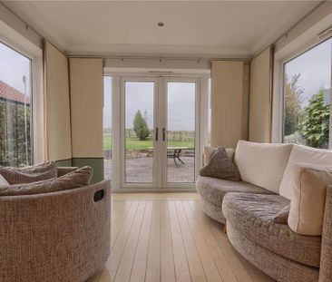 4 bedroom detached house to rent - Photo 2