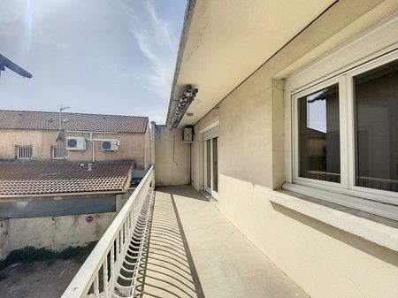 Avignon : Appartement T3 récent et climatisé avec balcon et parking, - Photo 3