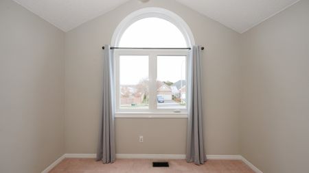 For Lease - 1035 Beatrice Street Unit# Upper, Oshawa, Ontario - Photo 4