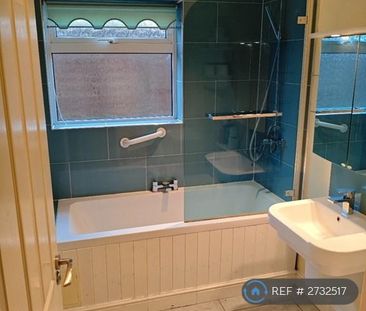 4 bedroom detached house to rent - Photo 1