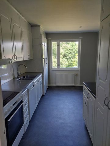 Östermalmsvägen, Finspång - Photo 2