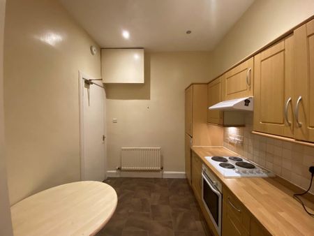 4 bedroom flat to rent - Photo 5