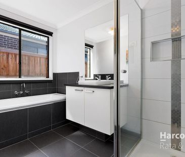 Spacious Living with Year-Round Comfort - Photo 6