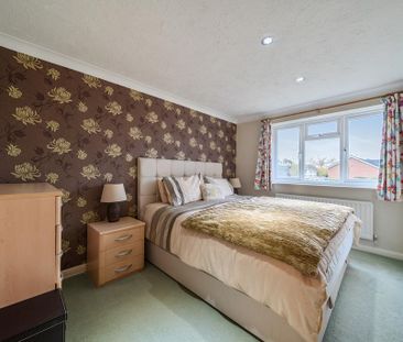 4 bedroom detached house to rent - Photo 6