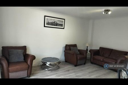 3 bedroom terraced house to rent - Photo 2