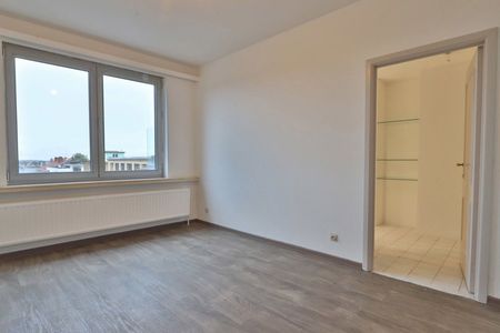 Zéér ruime Penthouse met adembenemend verzicht in hartje Beveren! - Photo 4