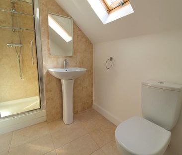 3 Bedroom Apartment To Let - Photo 5