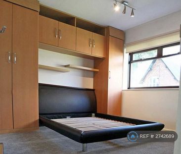 3 bedroom semi-detached house to rent - Photo 5