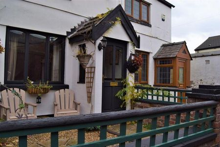 2 bedroom terraced house to rent - Photo 2