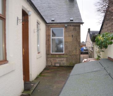 3 bedroom semi-detached house to rent - Photo 6