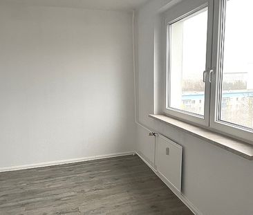 3 Zimmer in der 7 Etage renoviert , mit Aufzug - Photo 1