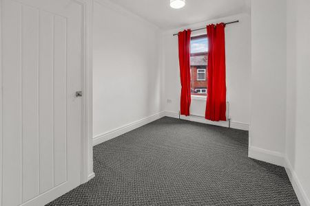 3 bedroom terraced house to rent - Photo 3