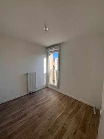 location Appartement T2 DE 64.1m² À BOBIGNY - Photo 4