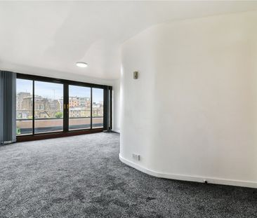 Spacious One Bedroom Apartment With West Facing Balcony And Far Rea... - Photo 6