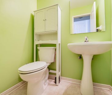 For Lease - 2 Oglevie Drive, Whitby, Ontario - Photo 3