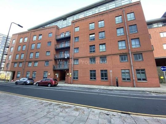 Lake House, Castlefield, M15 - Photo 1