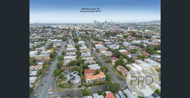 Spacious Top Floor 2 Bedroom Entertainer in a Great Location B/L - Photo 1