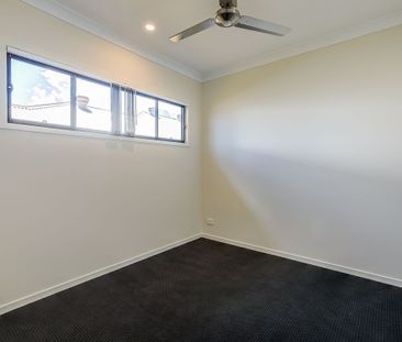 Modern Duplex In A Sought After Location! - Photo 6