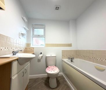 2 bedroom apartment to rent - Photo 2