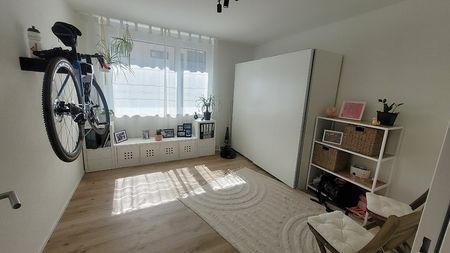 3½ Zimmer-Wohnung in Kloten (ZH), möbliert, auf Zeit - Photo 2